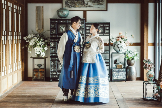 김현섭, 1년 열애 끝에 백년가약